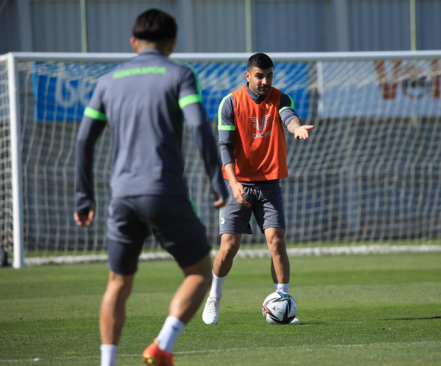 Konyaspor taktik çalışma ile hazırlıklarını sürdürdü